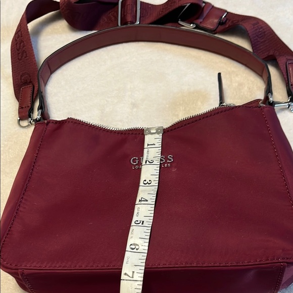 👜 GUESS Los Angeles Burgundy Crossbody Bag – Nylon & Faux Leather - Picture 8 of 10